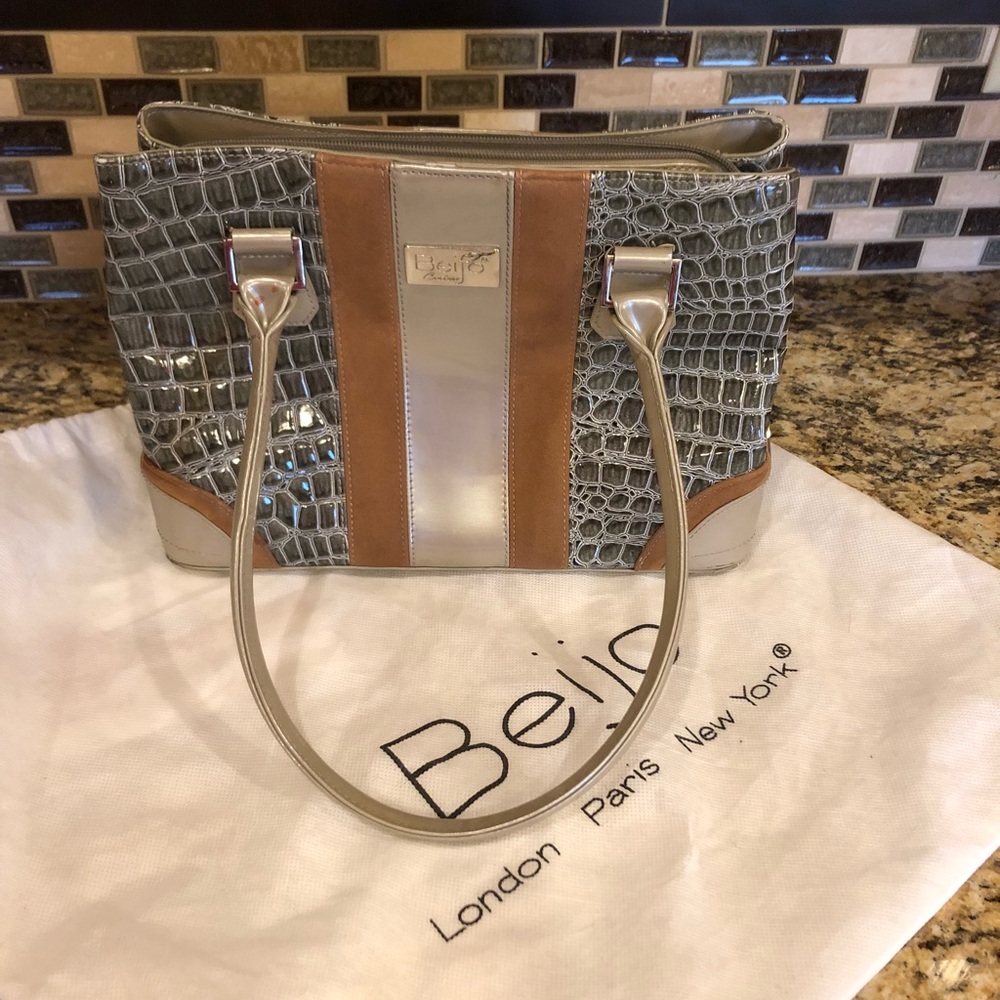 Beijo shoulder bag with dust cover